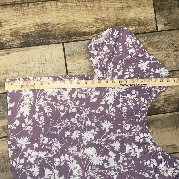 🆕 Listicle Lavender Floral Blouse - Picture 6 of 10